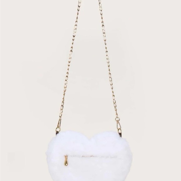 Shein White heart fuzzy y2K purse - Picture 3 of 4
